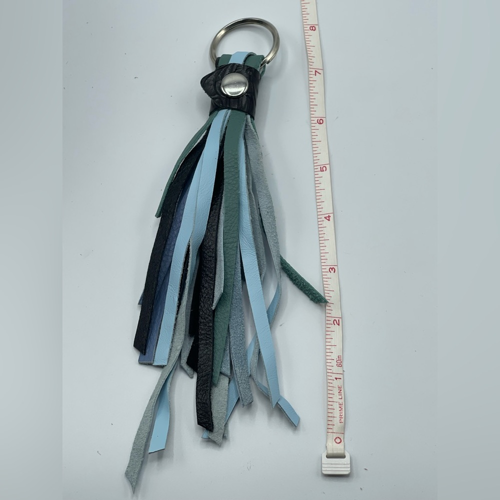 Multi-Color Tassel Keychain - Picture 2 of 2